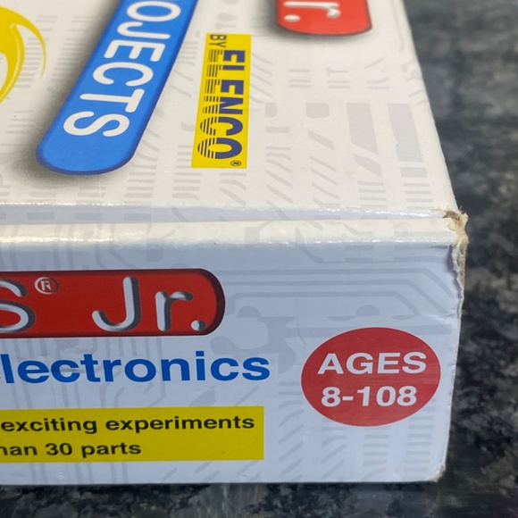 Snap Circuits Jr. SC-100 Electronics Discovery Kit By Elenco - Picture 4 of 11